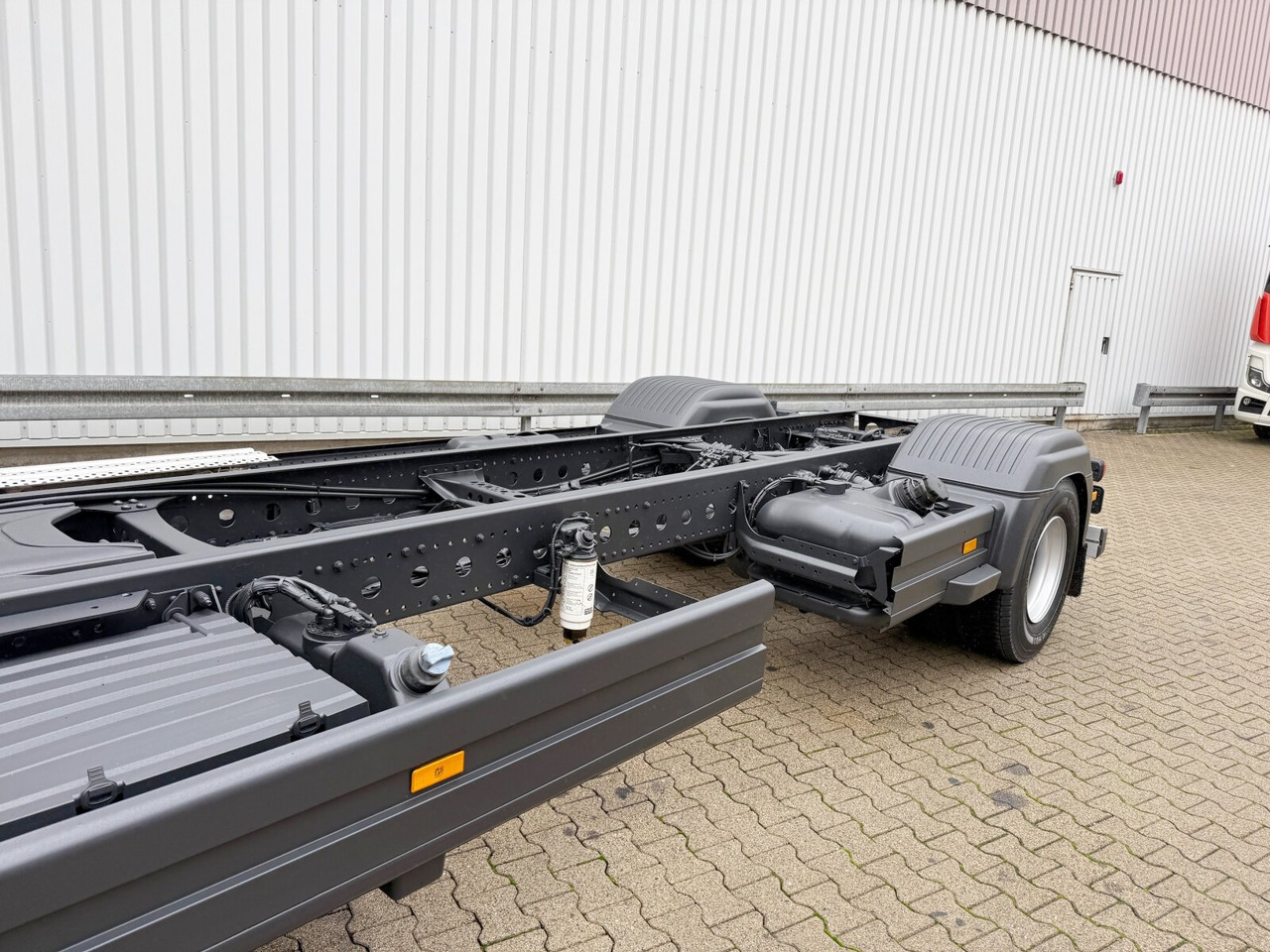 Cab chassis truck Mercedes-Benz Atego 1627 L 4x2 Atego 1627 L 4x2, 6-Zylinder, Motorabtrieb: picture 14