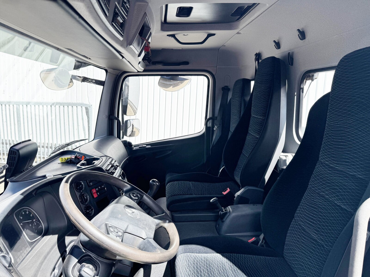 Mercedes-Benz Atego 1630 K 4x2 Atego 1630 K 4x2, 2x AHK - Tipper: picture 2 Mercedes-Benz Atego 1630 K 4x2 Atego 1630 K 4x2, 2x AHK - Tipper: picture 2