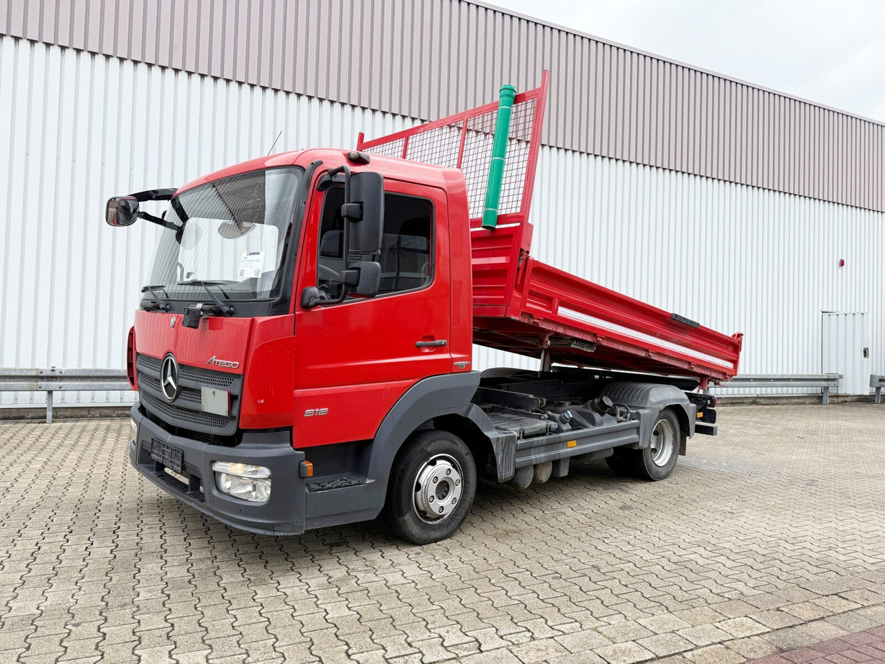 Mercedes-Benz Atego 818/23 LK 4x2 Atego 818/23 LK 4x2, 2x AHK - Tipper: picture 1 Mercedes-Benz Atego 818/23 LK 4x2 Atego 818/23 LK 4x2, 2x AHK - Tipper: picture 1