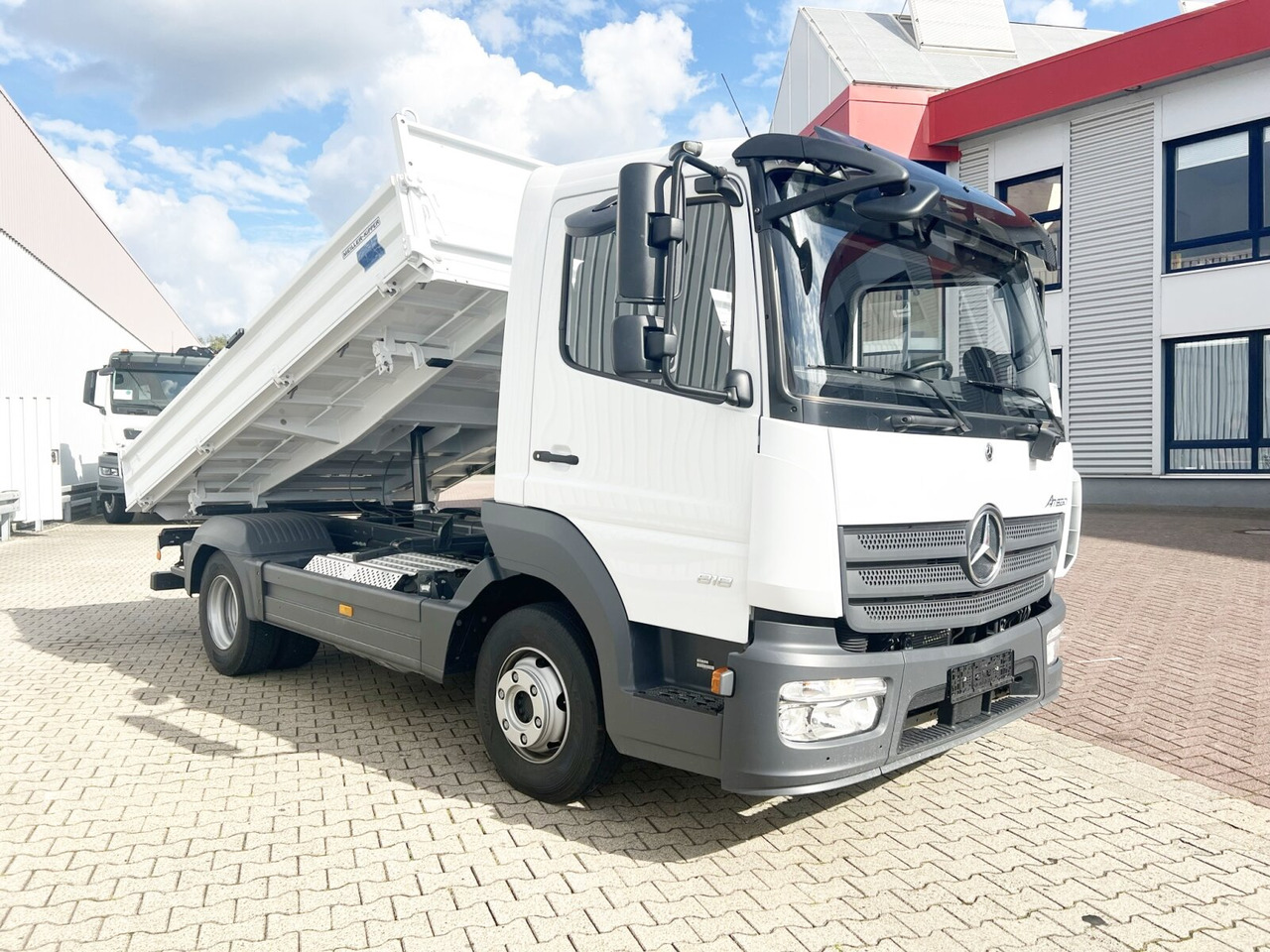 Leasing of Mercedes-Benz Atego 818 K 4x2 Atego 818 K 4x2, 2x AHK, Meiller-Kipper, mehrfach Vorhanden! Mercedes-Benz Atego 818 K 4x2 Atego 818 K 4x2, 2x AHK, Meiller-Kipper, mehrfach Vorhanden!: picture 6