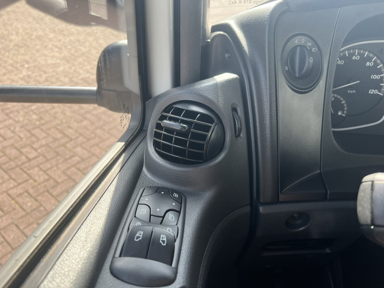 Leasing of Mercedes-Benz Atego 818 K 4x2 Atego 818 K 4x2, 2x AHK, Meiller-Kipper, mehrfach Vorhanden! Mercedes-Benz Atego 818 K 4x2 Atego 818 K 4x2, 2x AHK, Meiller-Kipper, mehrfach Vorhanden!: picture 4