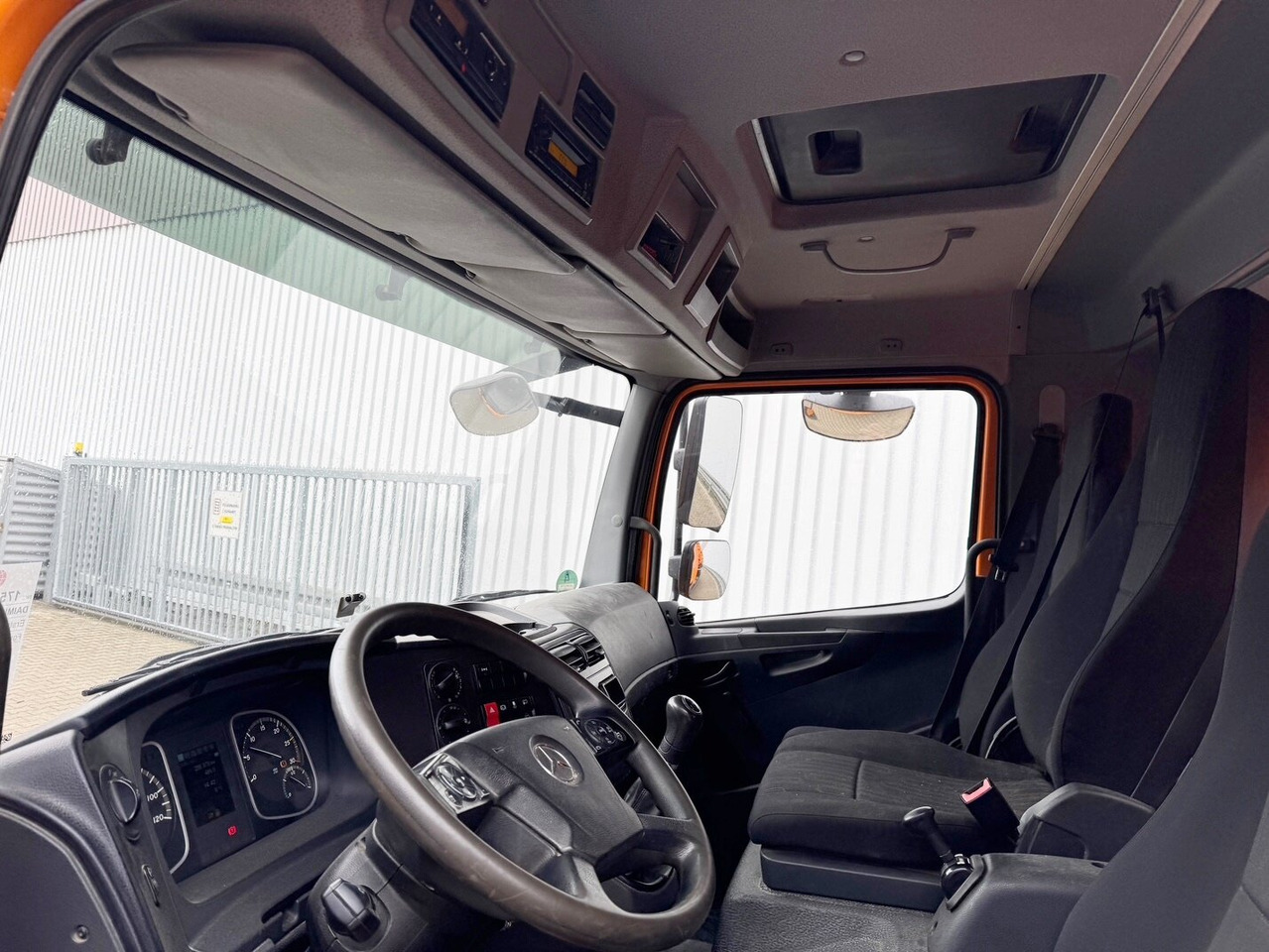 Mercedes-Benz Atego 823 K 4x2 Atego 823 K 4x2, 2x AHK - Tipper: picture 2 Mercedes-Benz Atego 823 K 4x2 Atego 823 K 4x2, 2x AHK - Tipper: picture 2