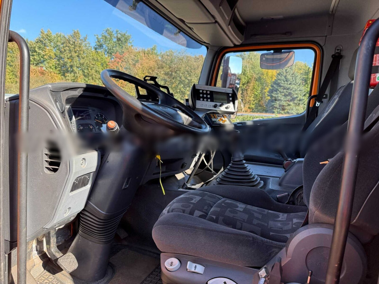 Mercedes-Benz Axor 1824 L 4x2 Axor 1824 L 4x2, Motorabtrieb, Winterdienstausstattung - Hook lift truck: picture 5 Mercedes-Benz Axor 1824 L 4x2 Axor 1824 L 4x2, Motorabtrieb, Winterdienstausstattung - Hook lift truck: picture 5