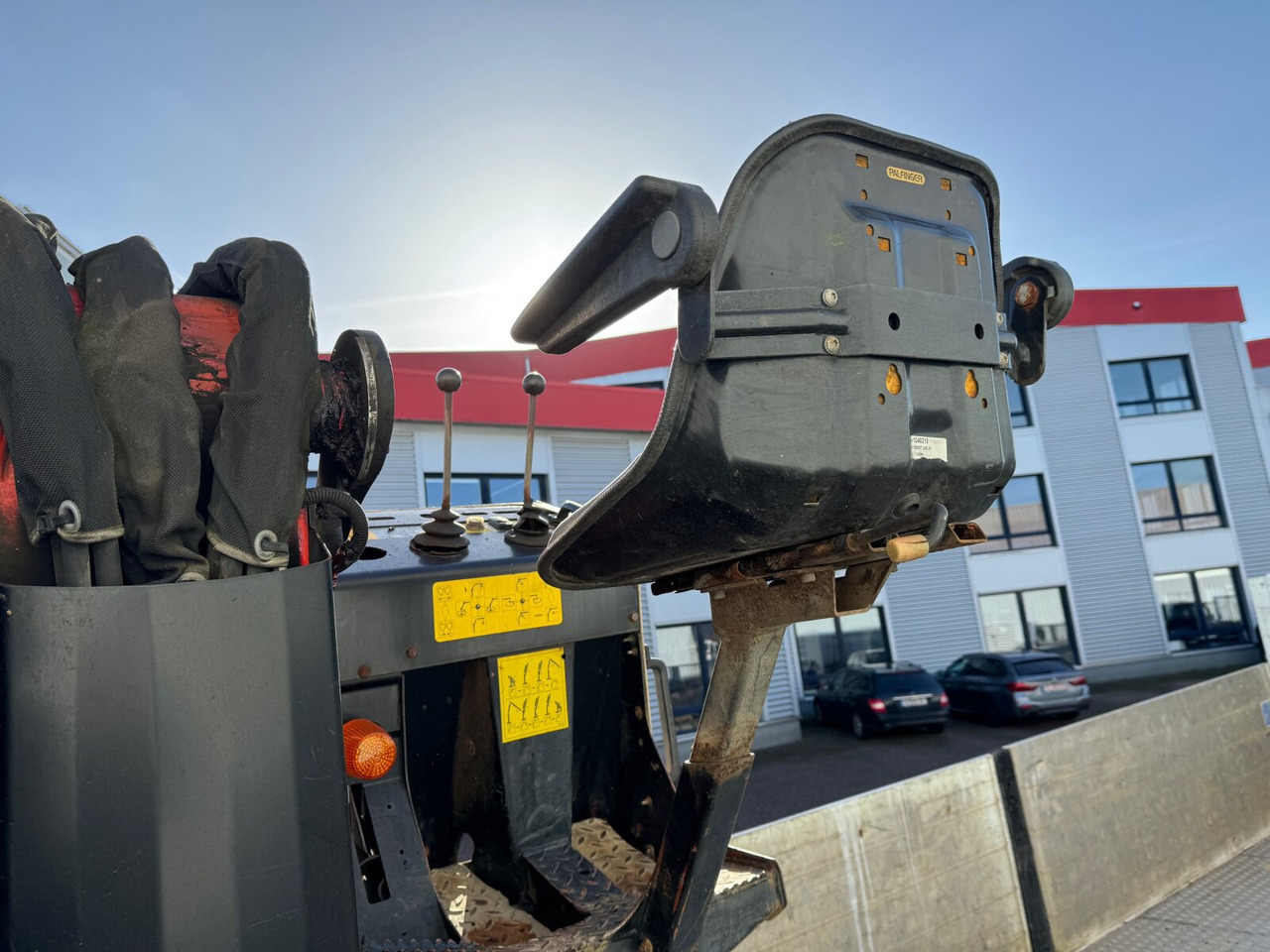 Mercedes-Benz Axor 2536/43 L 6x2 Axor 2536/43 L 6x2 mit Heckkran Palfinger PK 24502 F - Crane truck: picture 4 Mercedes-Benz Axor 2536/43 L 6x2 Axor 2536/43 L 6x2 mit Heckkran Palfinger PK 24502 F - Crane truck: picture 4