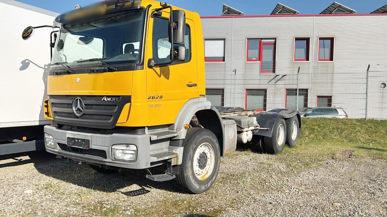 Mercedes-Benz Axor 2629 K 6x4 Axor 2629 K 6x4, PTO, Steel, Manual, 6-Zylinder - Cab chassis truck: picture 1 Mercedes-Benz Axor 2629 K 6x4 Axor 2629 K 6x4, PTO, Steel, Manual, 6-Zylinder - Cab chassis truck: picture 1