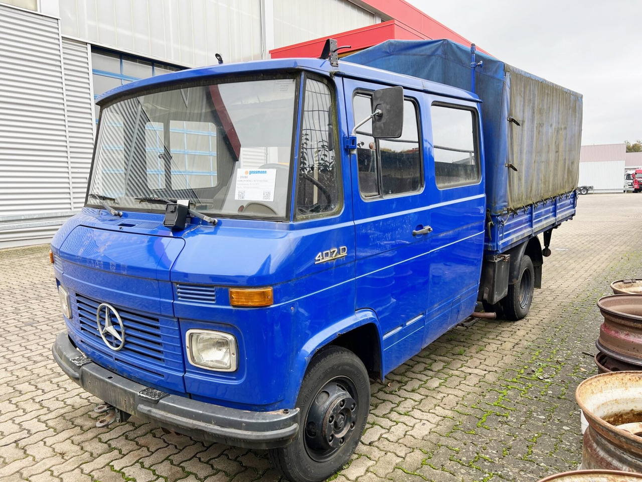 Mercedes-Benz L 407 D 4x2 Doka L 407 D 4x2 Doka, Ex-THW - Curtain side truck: picture 1 Mercedes-Benz L 407 D 4x2 Doka L 407 D 4x2 Doka, Ex-THW - Curtain side truck: picture 1