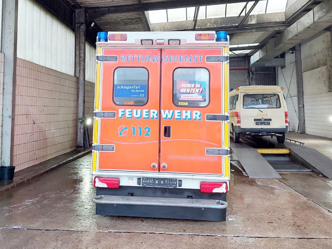 Mercedes-Benz Sprinter 515 CDI 4x2 Sprinter 515 CDI 4x2, Rettungswagen, Retarder - Fire engine: picture 4 Mercedes-Benz Sprinter 515 CDI 4x2 Sprinter 515 CDI 4x2, Rettungswagen, Retarder - Fire engine: picture 4