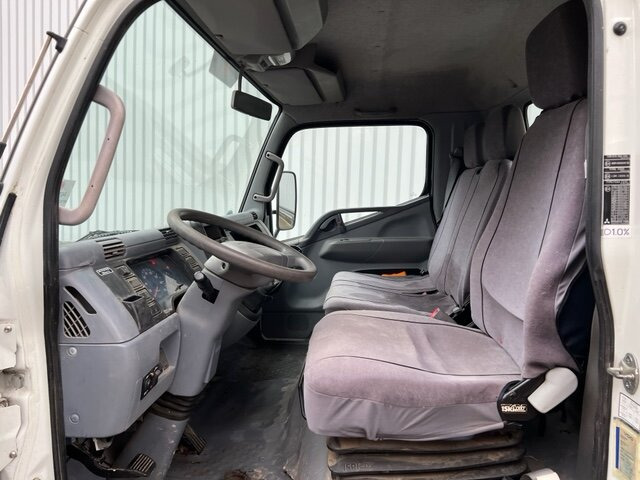 Mitsubishi Canter Fuso 7C15D 4x2 Canter Fuso 7C15D 4x2 - Tipper: picture 2 Mitsubishi Canter Fuso 7C15D 4x2 Canter Fuso 7C15D 4x2 - Tipper: picture 2