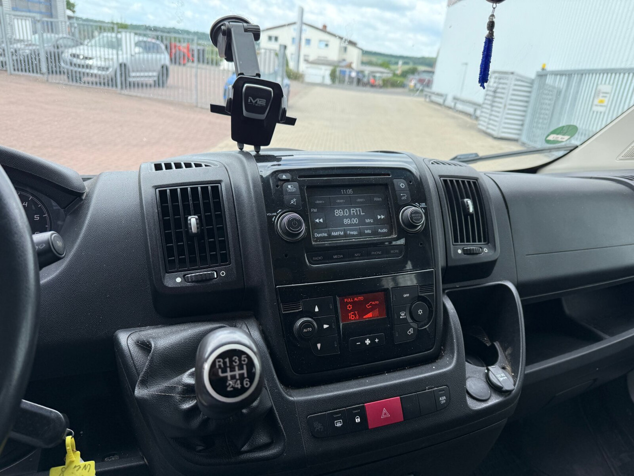 Peugeot Boxer 4x2 Doka Boxer 4x2 Doka - Open body delivery van, Crew cab van: picture 3 Peugeot Boxer 4x2 Doka Boxer 4x2 Doka - Open body delivery van, Crew cab van: picture 3