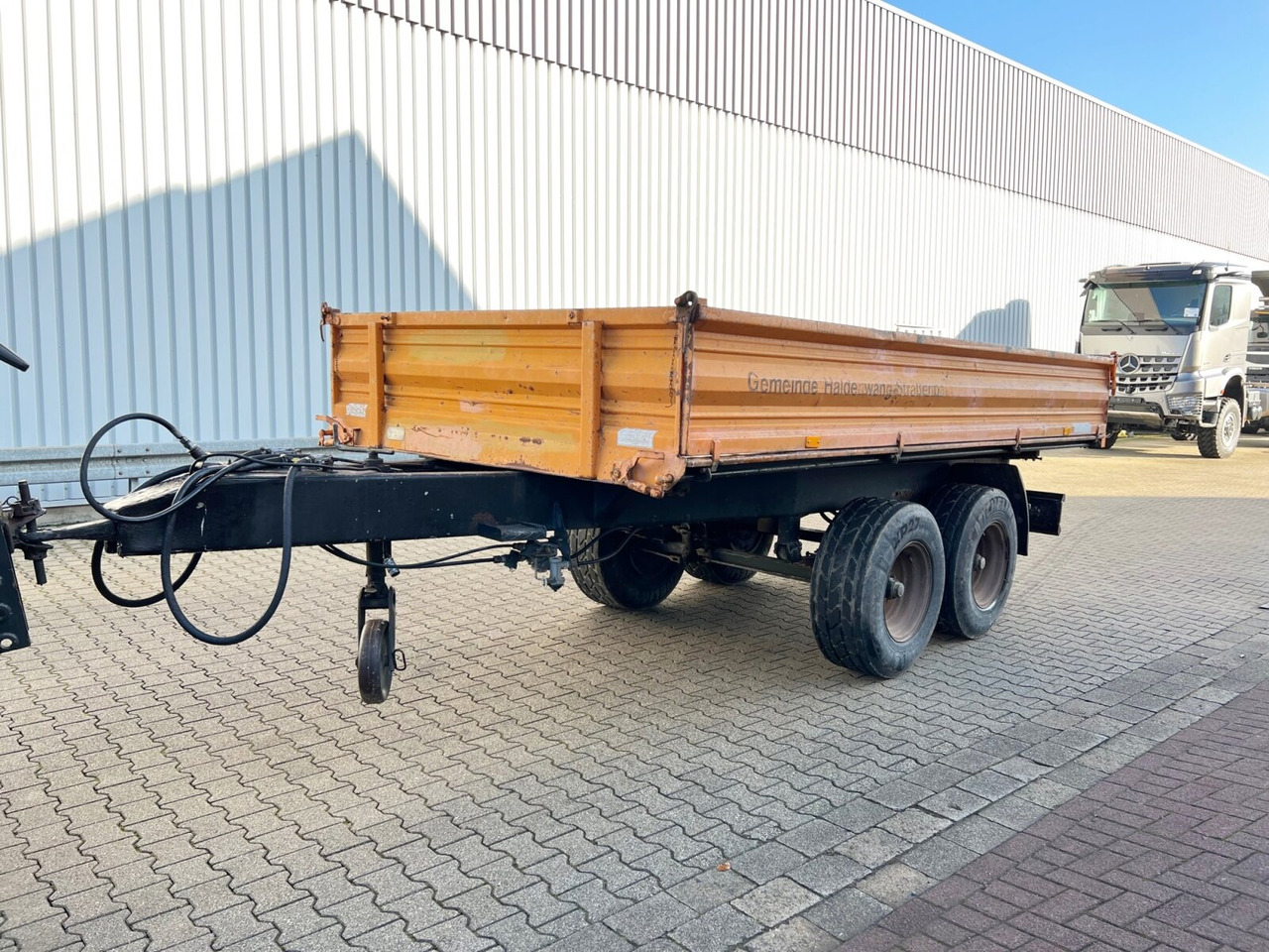 RUTDK 8.5 Reisch RUTDK 8.5 - Dropside/ Flatbed trailer: picture 1 RUTDK 8.5 Reisch RUTDK 8.5 - Dropside/ Flatbed trailer: picture 1