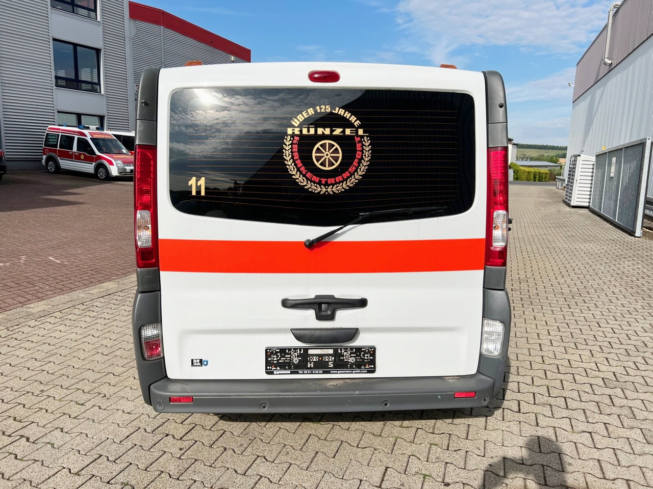 Ambulance Renault Trafik 2.0 dCi115 4x2 Trafik 2.0 dCi115 4x2, Krankentransporter: picture 15 Ambulance Renault Trafik 2.0 dCi115 4x2 Trafik 2.0 dCi115 4x2, Krankentransporter: picture 15