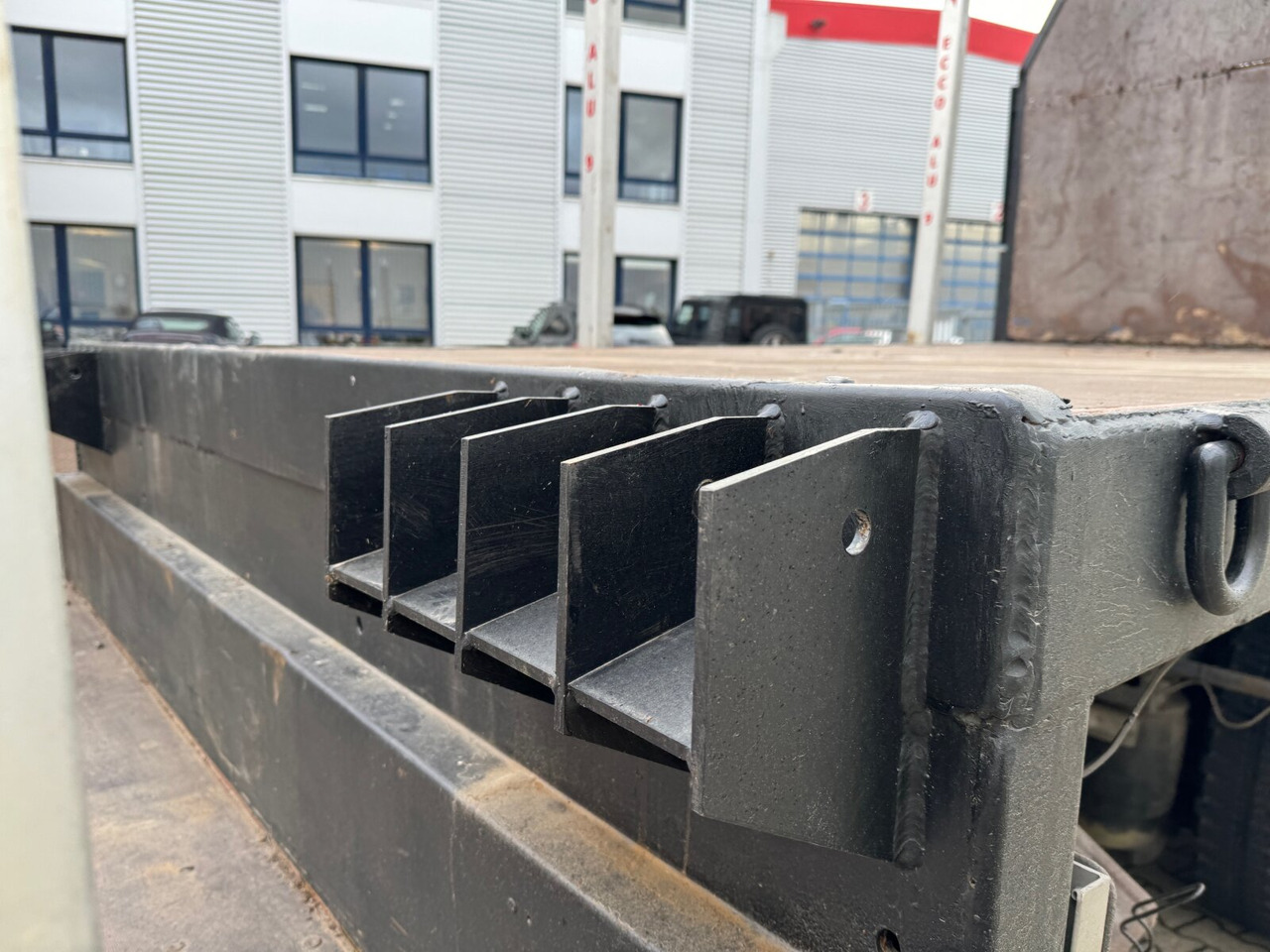 ST1024P4-13,6 SCHROEDER ST1024P4-13,6, Rungen anlegbar - Low loader semi-trailer: picture 4 ST1024P4-13,6 SCHROEDER ST1024P4-13,6, Rungen anlegbar - Low loader semi-trailer: picture 4