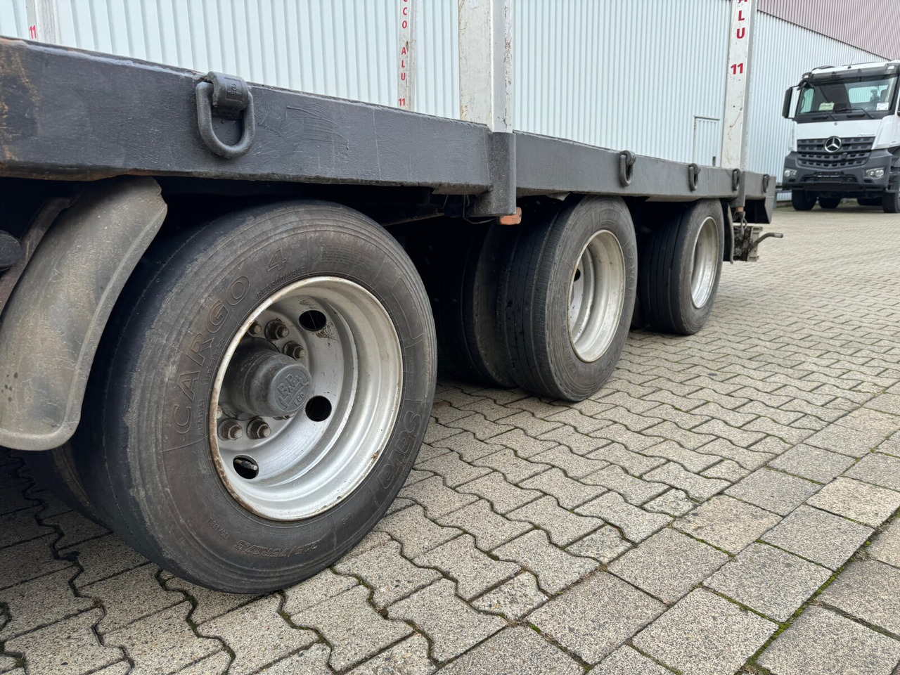 ST1024P4-13,6 SCHROEDER ST1024P4-13,6, Rungen anlegbar - Low loader semi-trailer: picture 2 ST1024P4-13,6 SCHROEDER ST1024P4-13,6, Rungen anlegbar - Low loader semi-trailer: picture 2