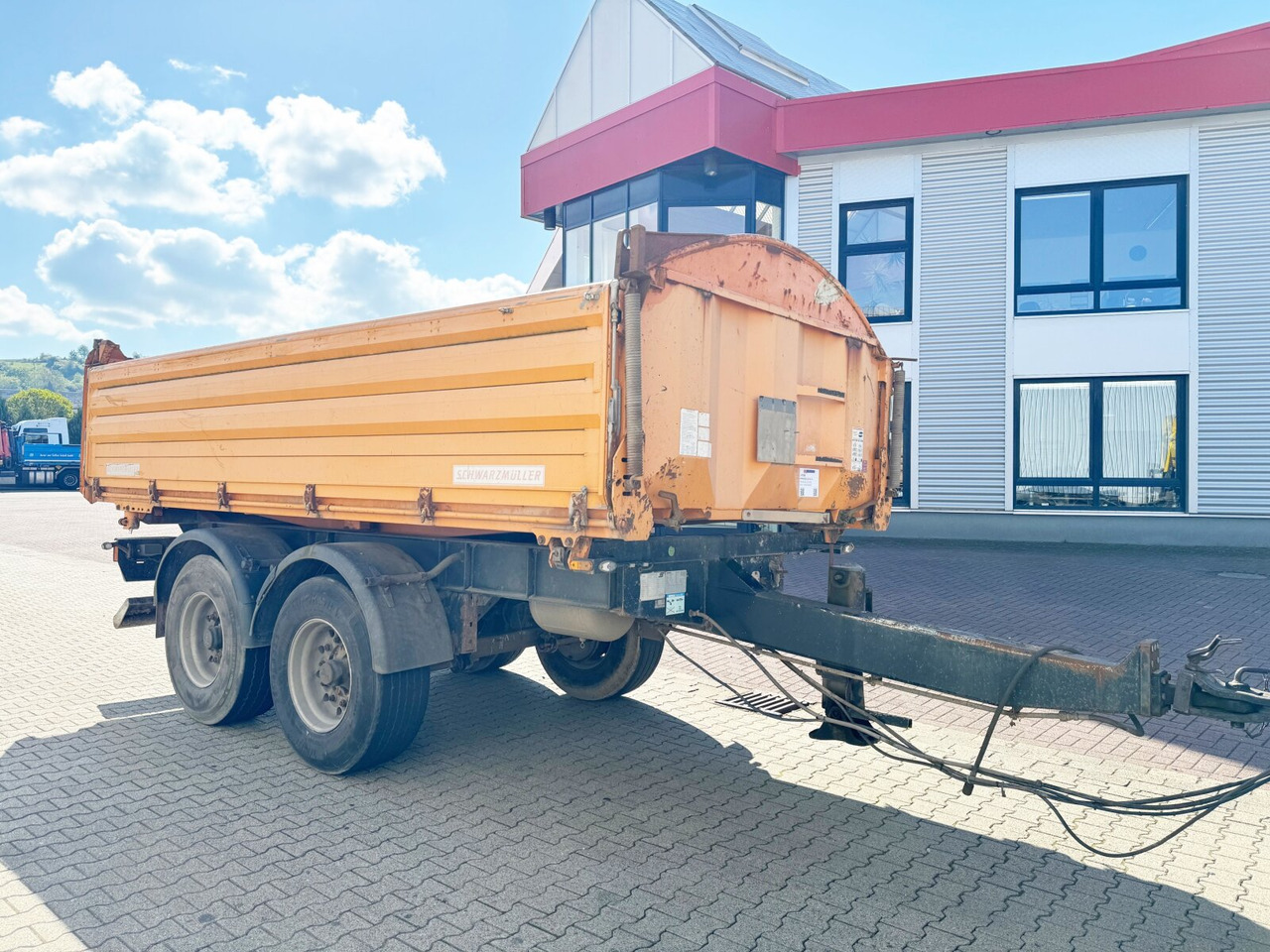 Schwarzmüller TKA 18 TKA 18, Alu-Bordwände, ca. 11m³ - Tipper trailer: picture 1 Schwarzmüller TKA 18 TKA 18, Alu-Bordwände, ca. 11m³ - Tipper trailer: picture 1