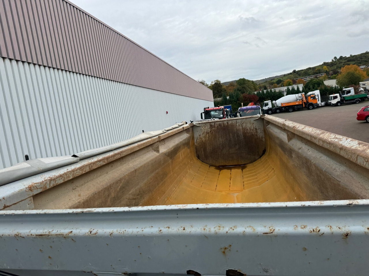 Schwarzmüller K-Serie Kippauflieger K-Serie Kippauflieger, Stahlmulde ca. 27m³, Liftachse - Semi-trailer: picture 3 Schwarzmüller K-Serie Kippauflieger K-Serie Kippauflieger, Stahlmulde ca. 27m³, Liftachse - Semi-trailer: picture 3