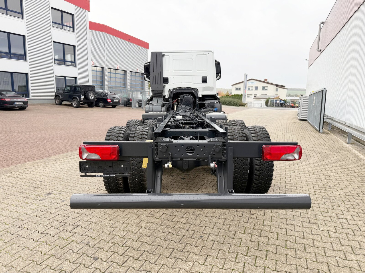 New Cab chassis truck T-Way 360 6x6 T-Way 360 6x6, Nebenantrieb: picture 11 New Cab chassis truck T-Way 360 6x6 T-Way 360 6x6, Nebenantrieb: picture 11