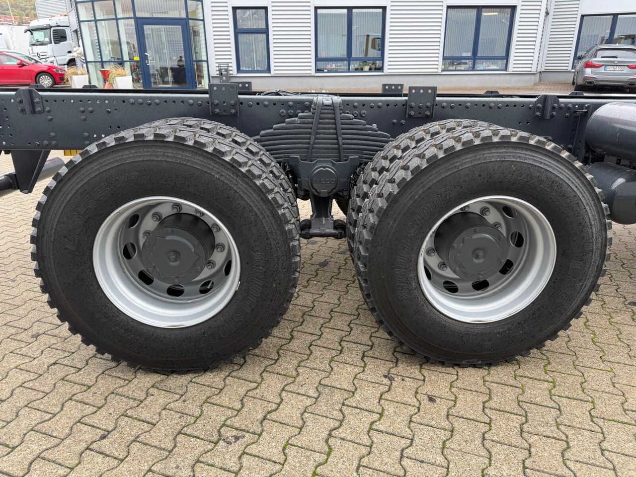 New Cab chassis truck T-Way 360 6x6 T-Way 360 6x6, Nebenantrieb: picture 7 New Cab chassis truck T-Way 360 6x6 T-Way 360 6x6, Nebenantrieb: picture 7