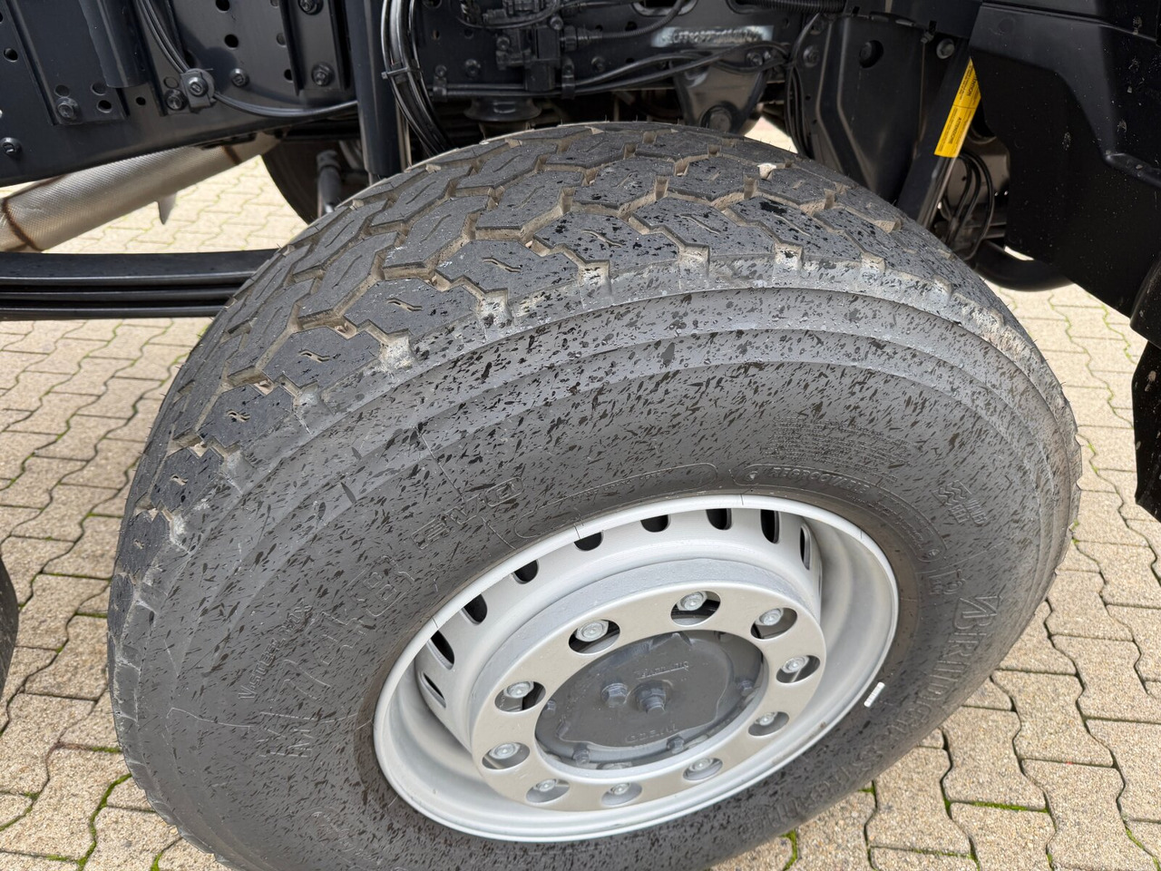 New Cab chassis truck T-Way 360 6x6 T-Way 360 6x6, Nebenantrieb: picture 6 New Cab chassis truck T-Way 360 6x6 T-Way 360 6x6, Nebenantrieb: picture 6