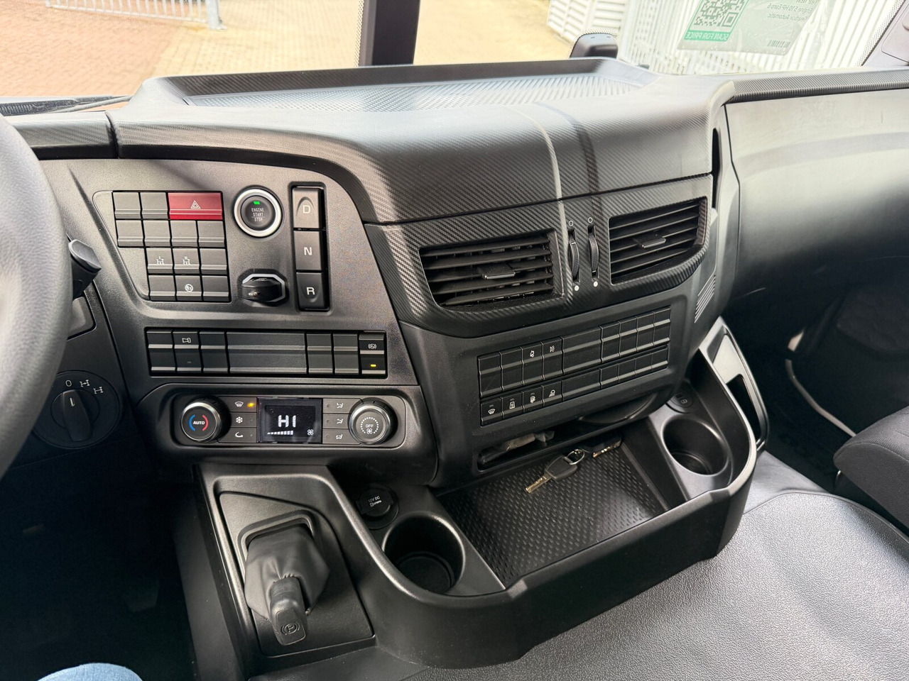 T-Way AT410T51 8x4 T-Way AT410T51 8x4, Retarder, Nebenantrieb, 4x VORHANDEN! - Cab chassis truck: picture 4 T-Way AT410T51 8x4 T-Way AT410T51 8x4, Retarder, Nebenantrieb, 4x VORHANDEN! - Cab chassis truck: picture 4