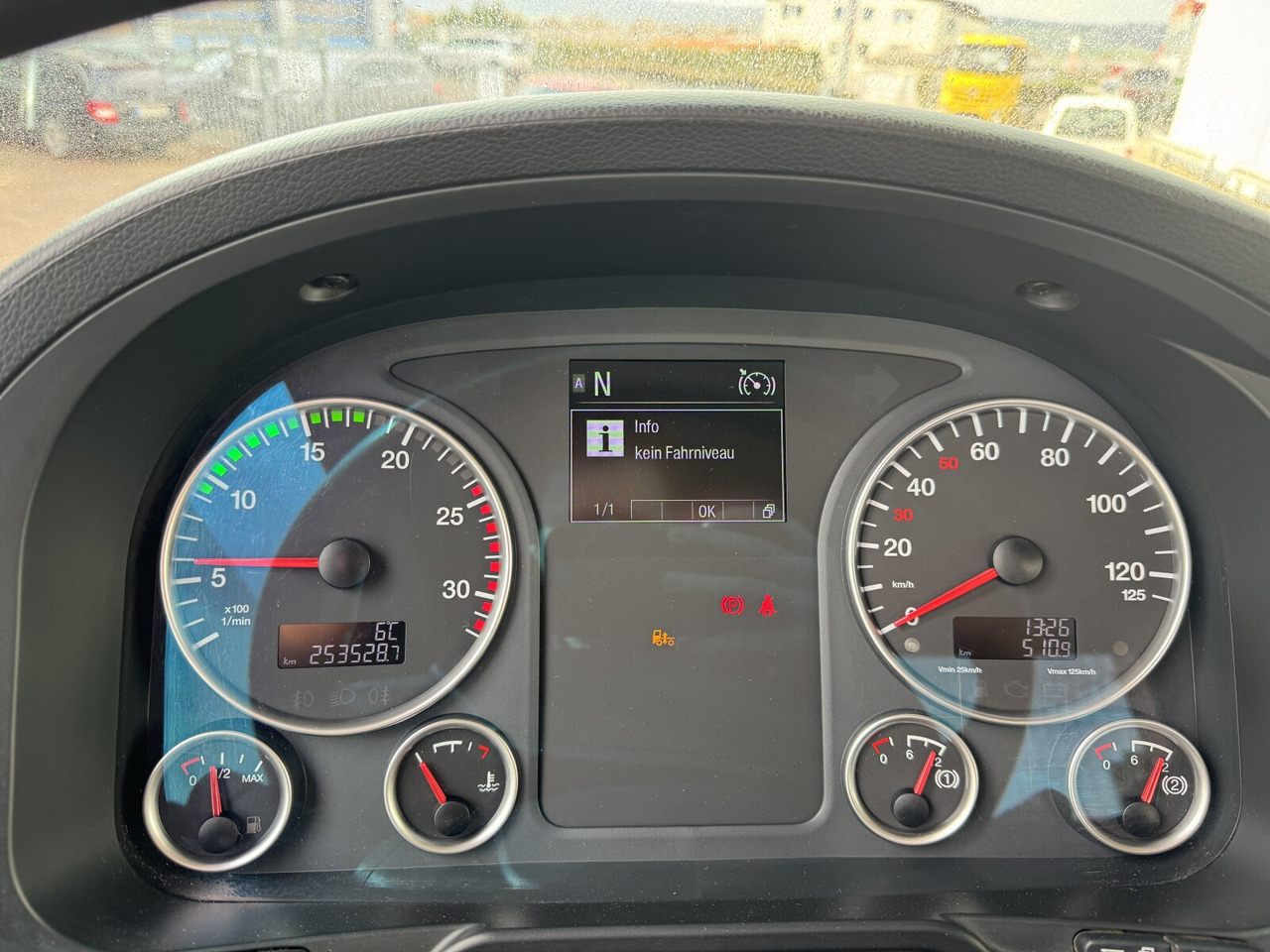 MAN TGS 26.500 6x4 BLS TGS 26.500 6x4 BLS, PriTarder, Navi, Hydraulik - Tractor unit: picture 3 MAN TGS 26.500 6x4 BLS TGS 26.500 6x4 BLS, PriTarder, Navi, Hydraulik - Tractor unit: picture 3