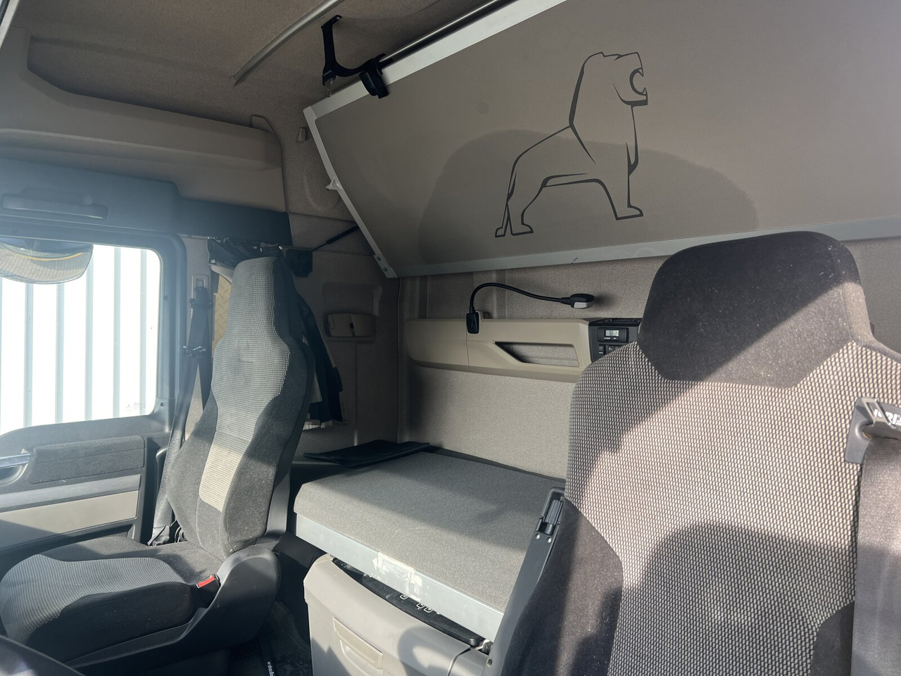 MAN TGX 18.500 4X2 LLS TGX 18.500 4X2 LLS, Retarder, Vollumer - Tractor unit: picture 4 MAN TGX 18.500 4X2 LLS TGX 18.500 4X2 LLS, Retarder, Vollumer - Tractor unit: picture 4