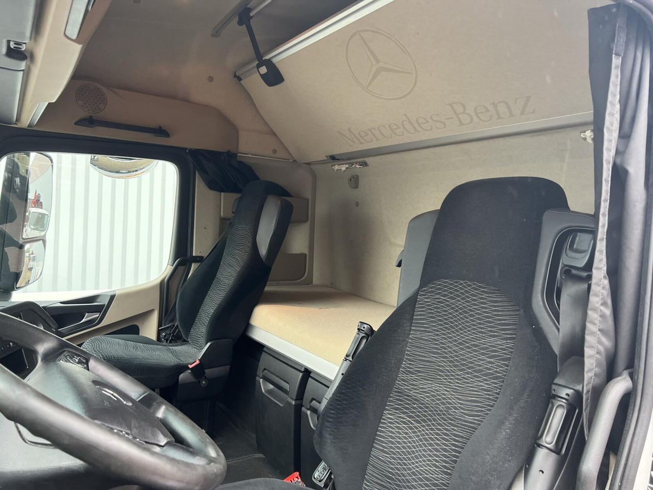 Mercedes-Benz Actros 1842 LS 4x2 Actros 1842 LS 4x2, 7x VORHANDEN - Tractor unit: picture 4 Mercedes-Benz Actros 1842 LS 4x2 Actros 1842 LS 4x2, 7x VORHANDEN - Tractor unit: picture 4