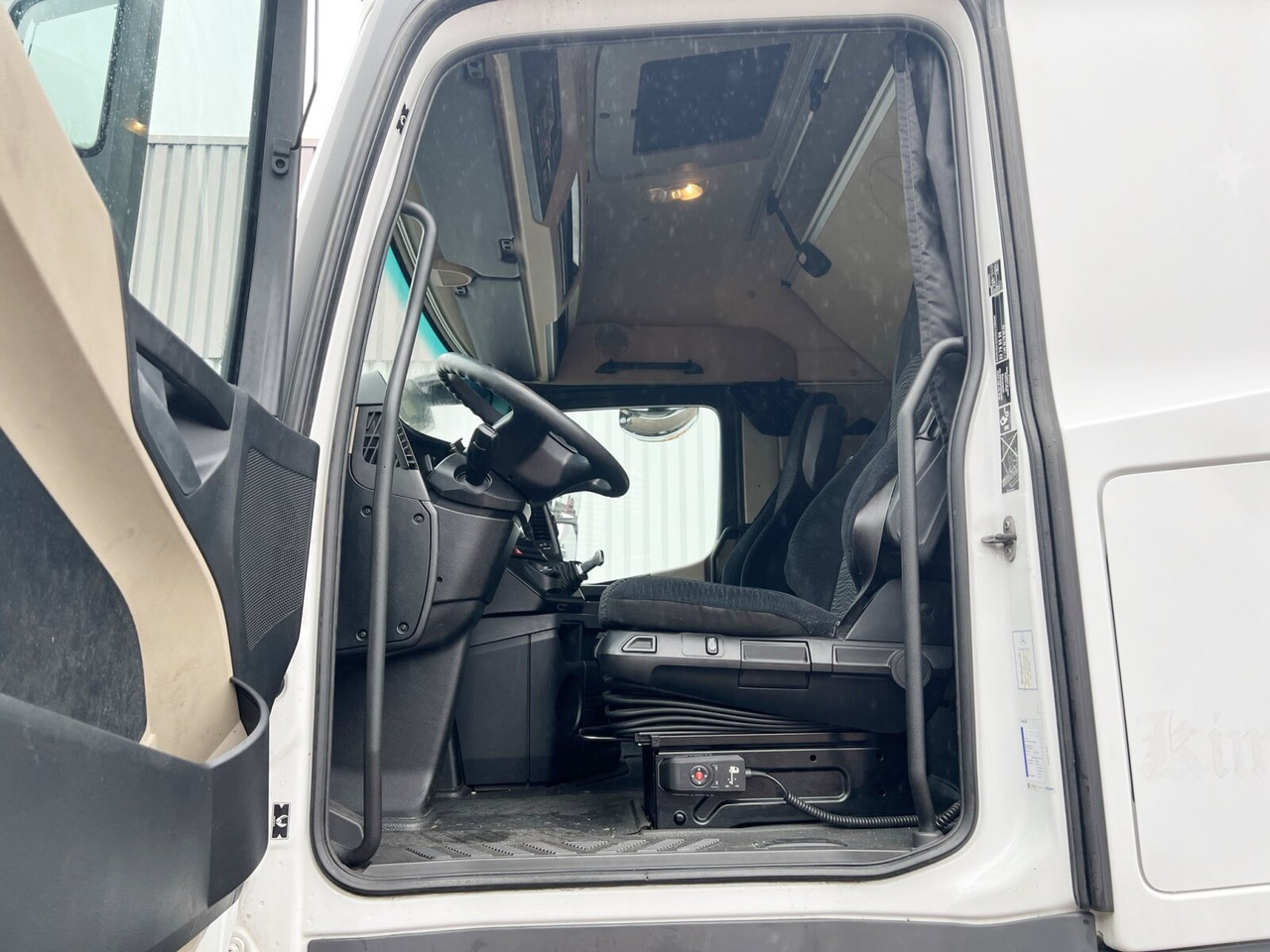 Mercedes-Benz Actros 1842 LS 4x2 Actros 1842 LS 4x2, 7x VORHANDEN - Tractor unit: picture 3 Mercedes-Benz Actros 1842 LS 4x2 Actros 1842 LS 4x2, 7x VORHANDEN - Tractor unit: picture 3