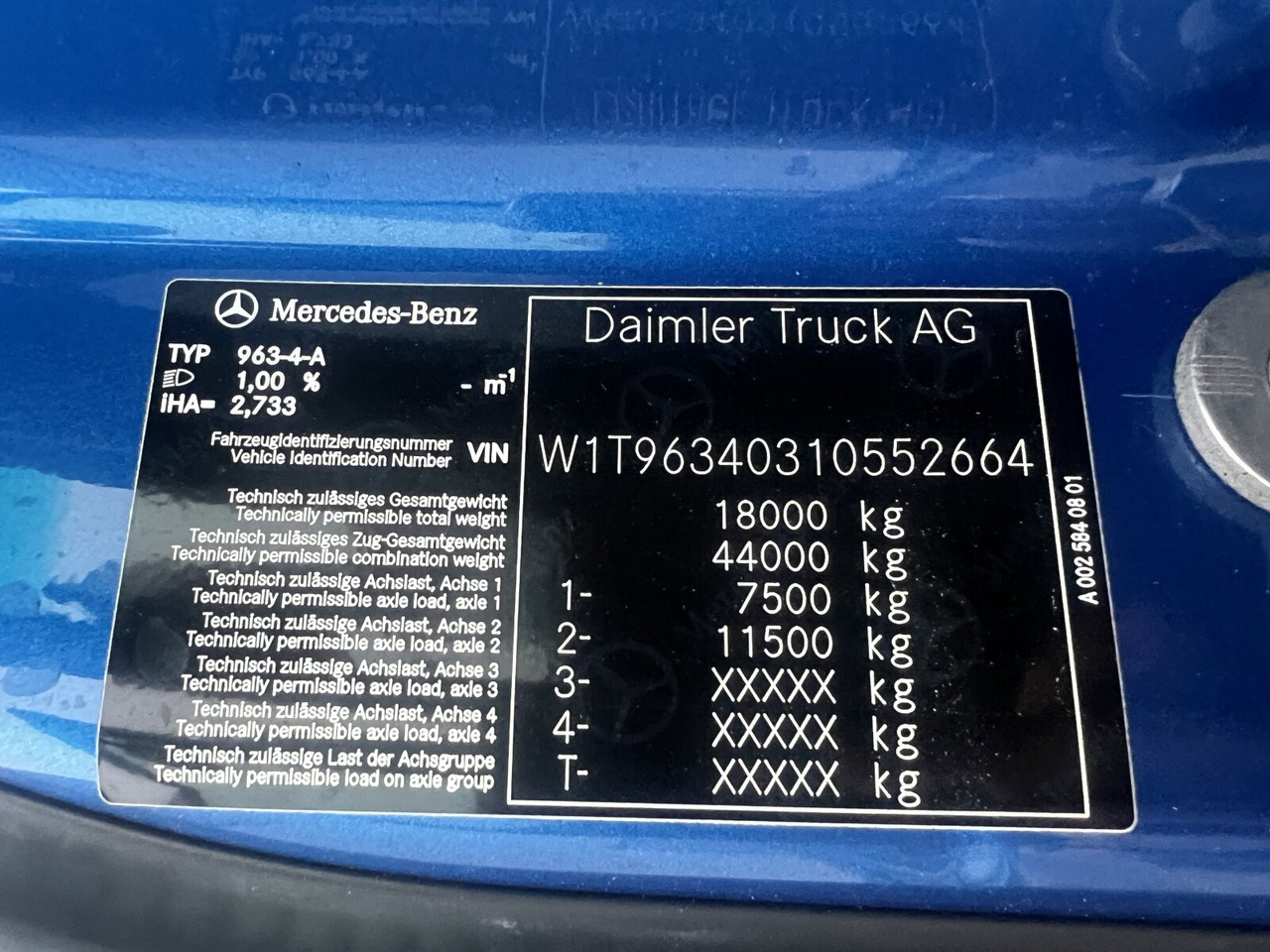 Mercedes-Benz Actros 1843 LS 4x4 HAD Actros 1843 LS 4x4 HAD, HydroDrive, MirrorCam, MultimediaCockpit - Tractor unit: picture 4 Mercedes-Benz Actros 1843 LS 4x4 HAD Actros 1843 LS 4x4 HAD, HydroDrive, MirrorCam, MultimediaCockpit - Tractor unit: picture 4