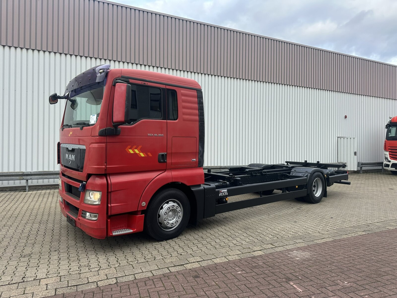 MAN TGX 18.360 4X2 LL TGX 18.360 4X2 LL, Fahrschule - Truck: picture 1 MAN TGX 18.360 4X2 LL TGX 18.360 4X2 LL, Fahrschule - Truck: picture 1