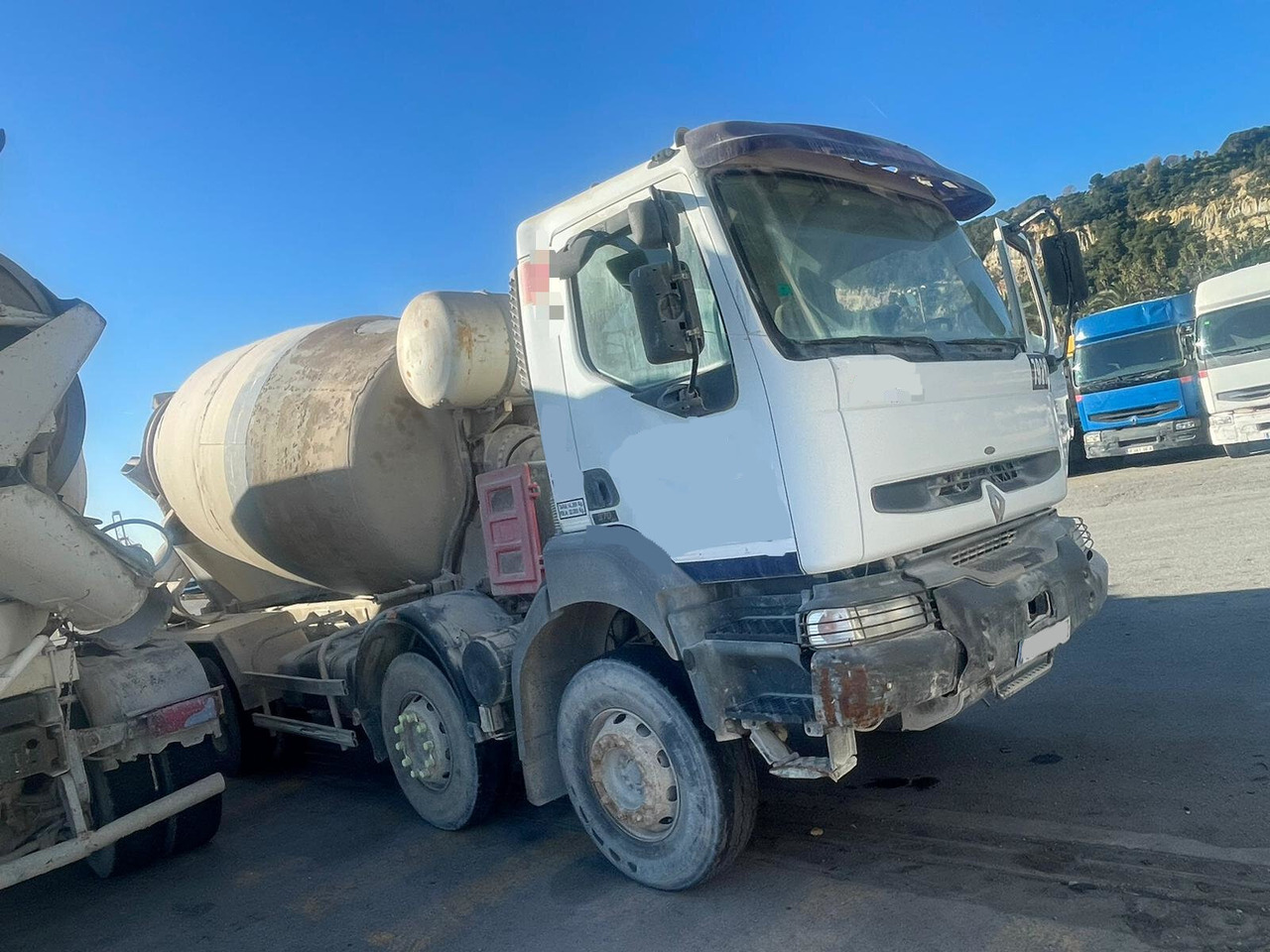Renault 33FVC2A 8x4 - Truck: picture 2 Renault 33FVC2A 8x4 - Truck: picture 2