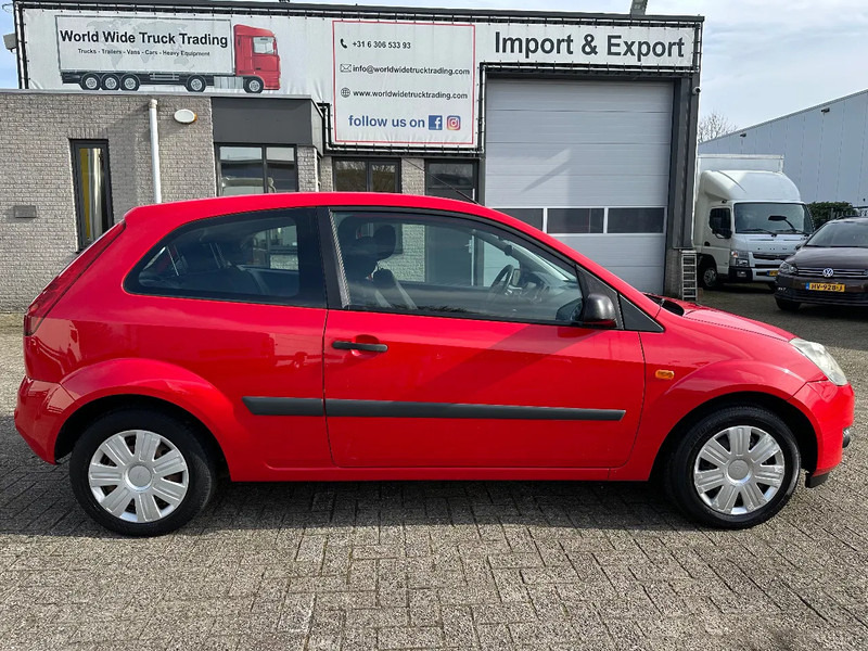 Hatchback Ford Fiesta TDCi 1.4 + AIRCO + CARPLAY + REAR CAMERA + 194.511 KM: picture 6