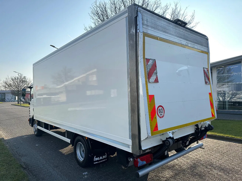 MAN TGL 12.180 LIFT + AIRCO + EURO 6 + APK/TUV + NAVI + CAMERA - Box truck: picture 3 MAN TGL 12.180 LIFT + AIRCO + EURO 6 + APK/TUV + NAVI + CAMERA - Box truck: picture 3