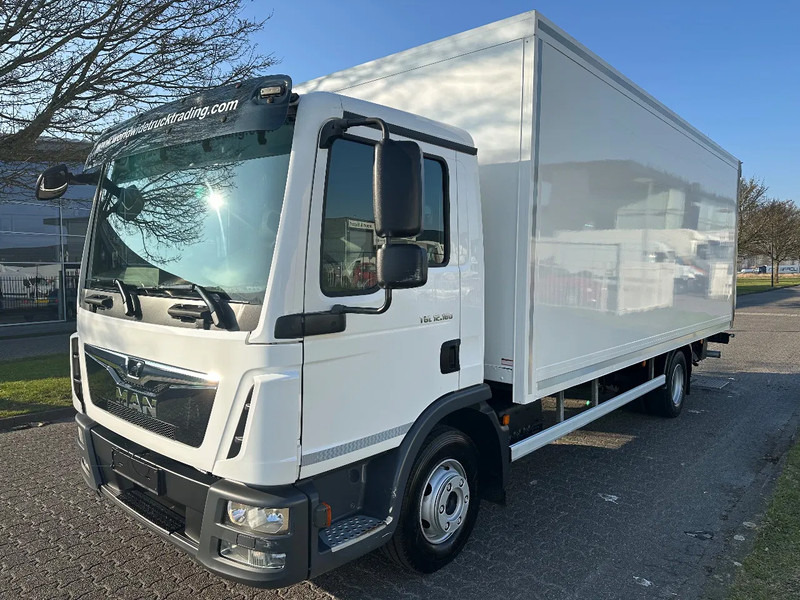 MAN TGL 12.180 LIFT + AIRCO + EURO 6 + APK/TUV + NAVI + CAMERA - Box truck: picture 1 MAN TGL 12.180 LIFT + AIRCO + EURO 6 + APK/TUV + NAVI + CAMERA - Box truck: picture 1