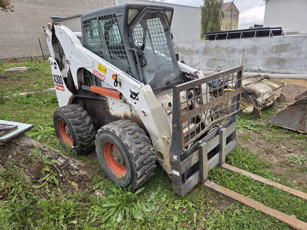 BOBCAT A300 - Skid steer loader: picture 1 BOBCAT A300 - Skid steer loader: picture 1