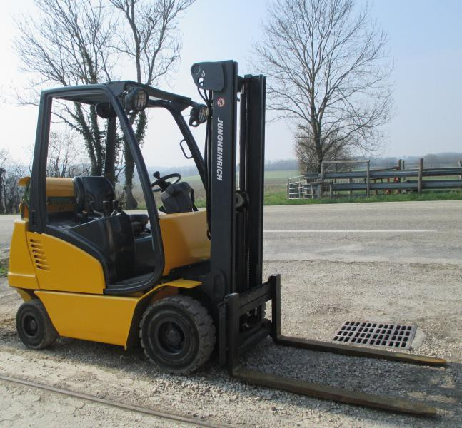 Jungheinrich CL16C - Forklift: picture 2 Jungheinrich CL16C - Forklift: picture 2