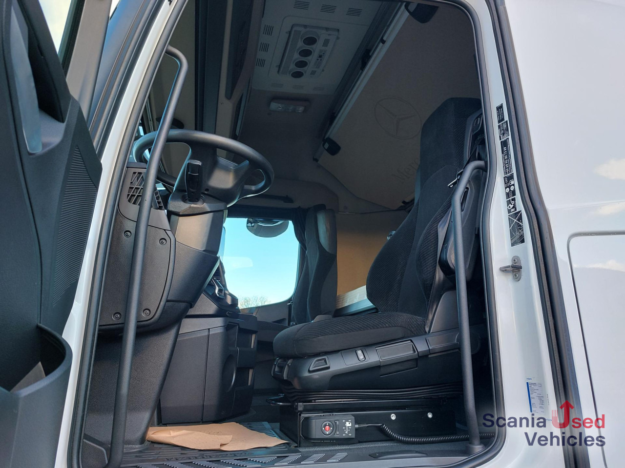 MERCEDES-BENZ 1845L Edscha - NUR KOMPLETT m. ANH.!!! - Curtain side truck: picture 2 MERCEDES-BENZ 1845L Edscha - NUR KOMPLETT m. ANH.!!! - Curtain side truck: picture 2