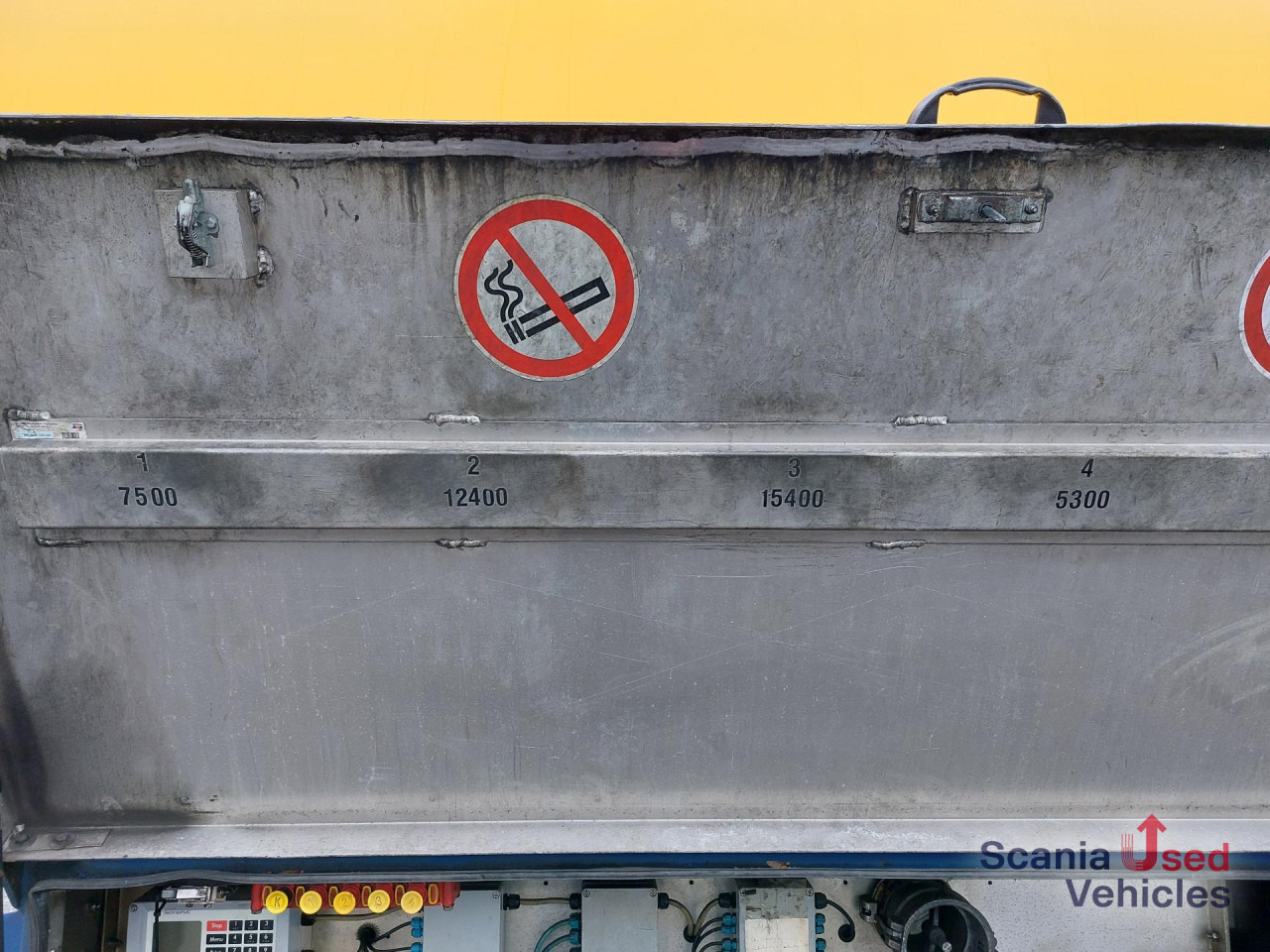 ROHR Tankauflieger f. Treibst. 4 Kammern 2 x Lift - Tanker semi-trailer: picture 2 ROHR Tankauflieger f. Treibst. 4 Kammern 2 x Lift - Tanker semi-trailer: picture 2