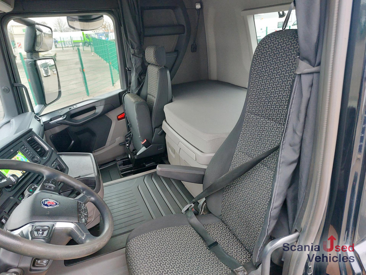 SCANIA R 450 B6x2*4NA Abroller HIAB OPT 20S59 - Hook lift truck: picture 2 SCANIA R 450 B6x2*4NA Abroller HIAB OPT 20S59 - Hook lift truck: picture 2