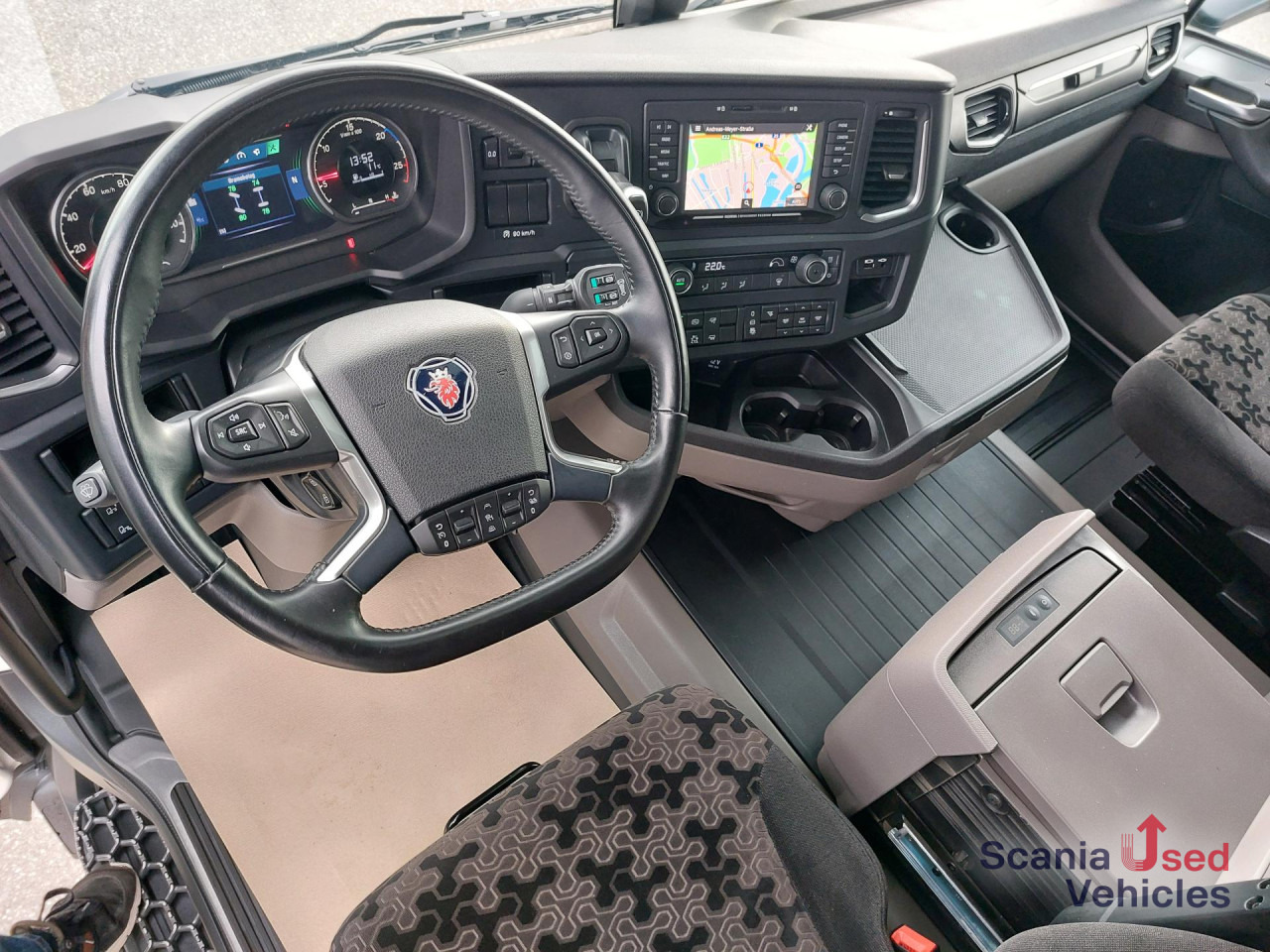 SCANIA R 460 A4x2NA,SUPER, 2 Kreis Hydraulik, NAVI, Stand - Tractor unit: picture 5 SCANIA R 460 A4x2NA,SUPER, 2 Kreis Hydraulik, NAVI, Stand - Tractor unit: picture 5