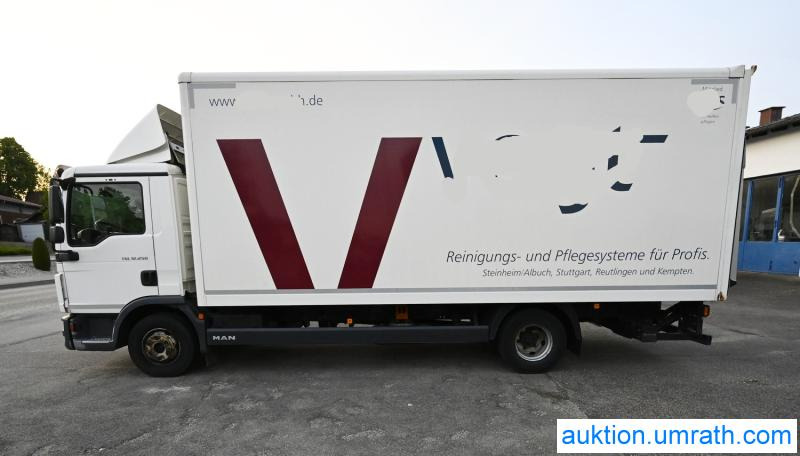 MAN (V181) MAN TGL 12.250 4x2 L/BL Koffer Ladebordwand Klimaautomatik NAVI Luftfederung Automatikgetriebe EURO 6 - Box truck: picture 1 MAN (V181) MAN TGL 12.250 4x2 L/BL Koffer Ladebordwand Klimaautomatik NAVI Luftfederung Automatikgetriebe EURO 6 - Box truck: picture 1
