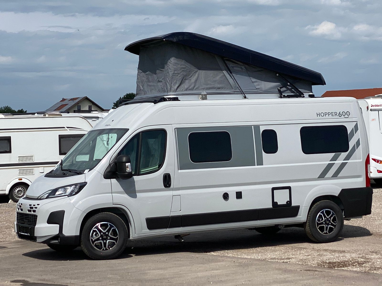 Carado CV 600 Aufstelldach, white Label - Campervan: picture 2 Carado CV 600 Aufstelldach, white Label - Campervan: picture 2
