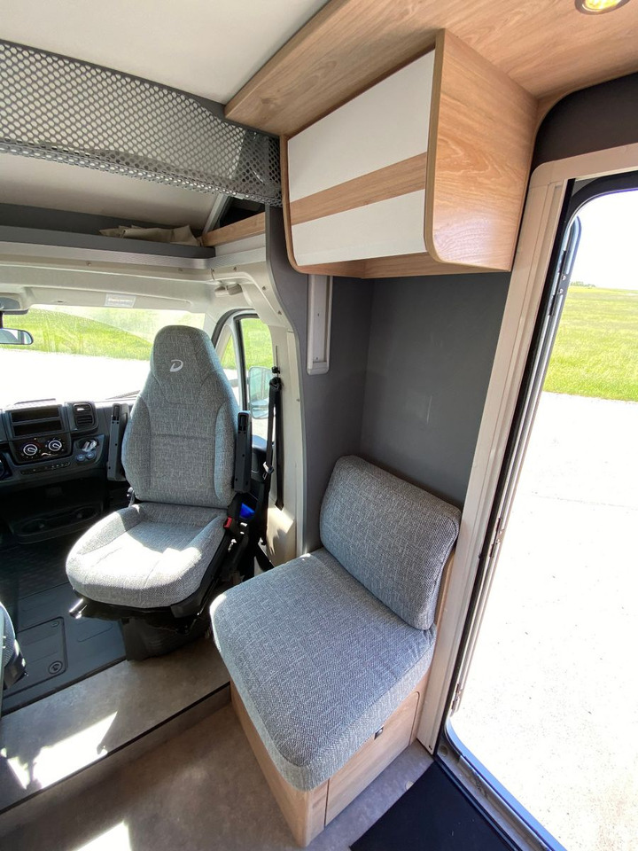 Semi-integrated motorhome Dethleffs Just Camp T 6812 EB,Hubbett,Längsbetten, Markise: picture 20