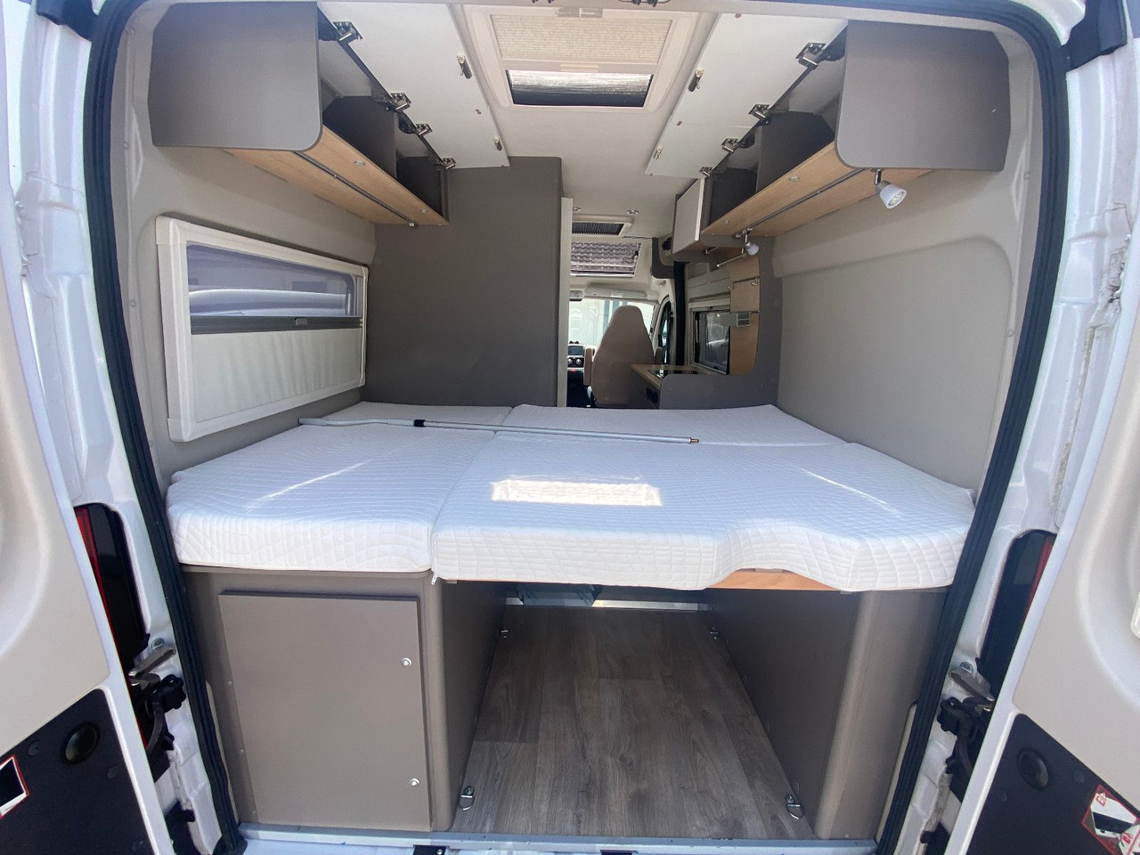 LMC INNOVAN 540 FIRST EDITON" Sofort Verfügbar" LMC INNOVAN 540 FIRST EDITON" Sofort Verfügbar" - Campervan: picture 5 LMC INNOVAN 540 FIRST EDITON" Sofort Verfügbar" LMC INNOVAN 540 FIRST EDITON" Sofort Verfügbar" - Campervan: picture 5