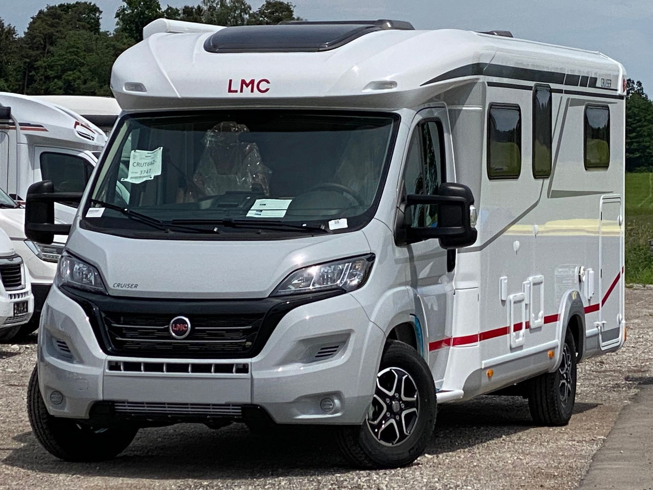 LMC T 662 Grey Selection, Markise,Navi, - Semi-integrated motorhome: picture 3 LMC T 662 Grey Selection, Markise,Navi, - Semi-integrated motorhome: picture 3