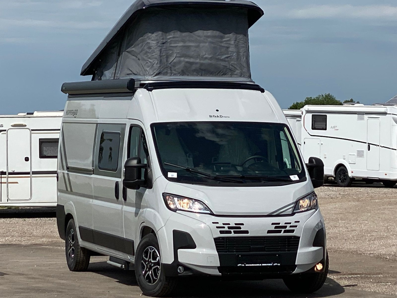 ROADfans Hopper 600 mit Aufstelldach, Automatik, Combi 4D - Campervan: picture 1 ROADfans Hopper 600 mit Aufstelldach, Automatik, Combi 4D - Campervan: picture 1