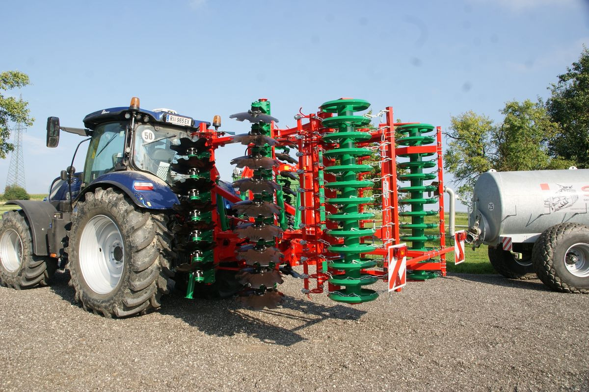 Agro-Masz BT 40 - Aktion Lagermaschine - Disc harrow: picture 3 Agro-Masz BT 40 - Aktion Lagermaschine - Disc harrow: picture 3