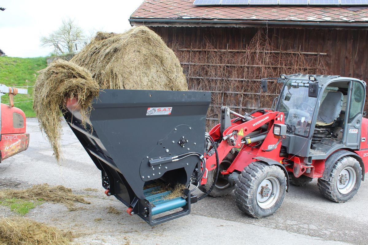 NEU-SAT Kombiverteiler-Silage-Stroh-Mais - Silage equipment: picture 1 NEU-SAT Kombiverteiler-Silage-Stroh-Mais - Silage equipment: picture 1