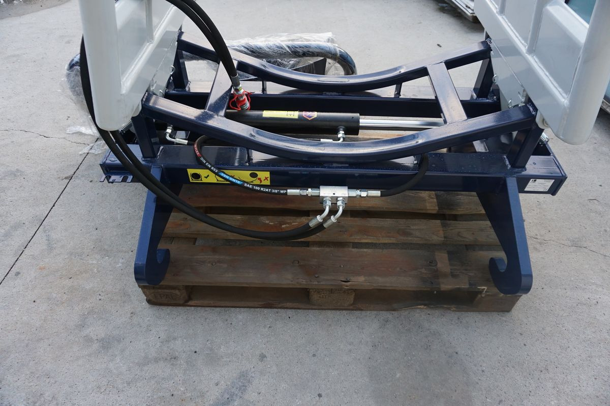 SAT-Ballenzange - Clamp for Agricultural machinery: picture 3 SAT-Ballenzange - Clamp for Agricultural machinery: picture 3