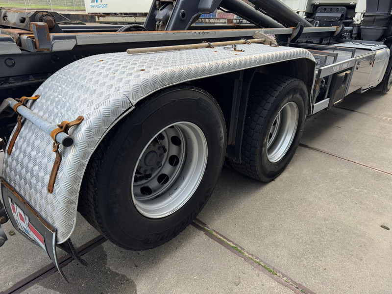 Hook lift truck DAF XF 440 SC / 6X2 / VDL Hook / TUV: 6-2026 / NL truck: picture 14 Hook lift truck DAF XF 440 SC / 6X2 / VDL Hook / TUV: 6-2026 / NL truck: picture 14