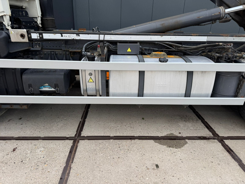 Hook lift truck DAF XF 440 SC / 6X2 / VDL Hook / TUV: 6-2026 / NL truck: picture 16 Hook lift truck DAF XF 440 SC / 6X2 / VDL Hook / TUV: 6-2026 / NL truck: picture 16